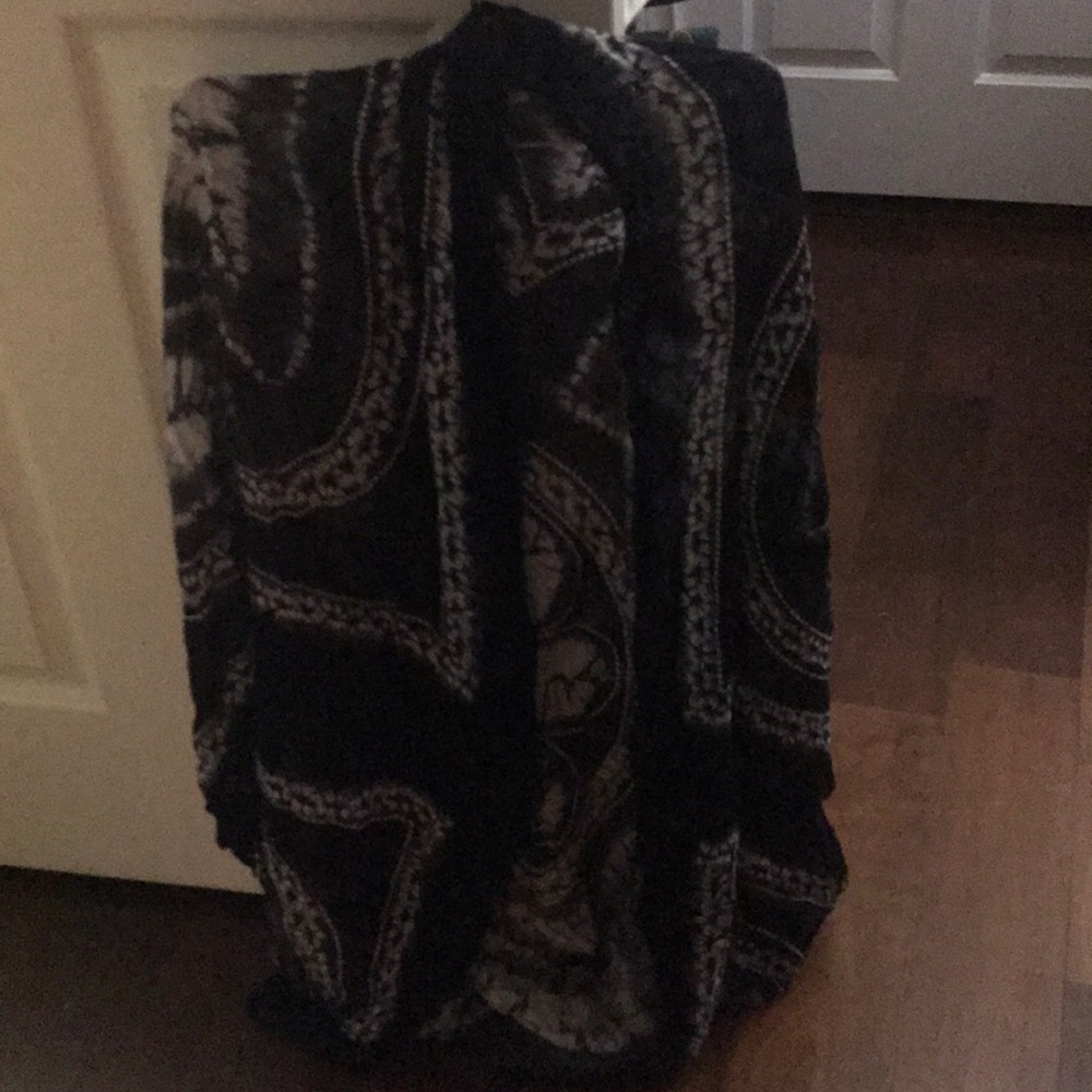 Black and white boutique tie dye kimono